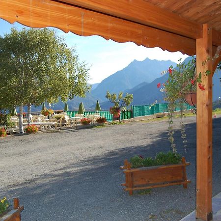 Au Bon Logis Otel Risoul Dış mekan fotoğraf