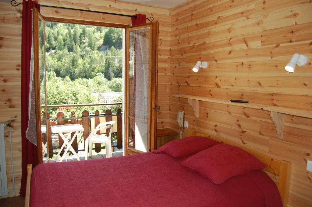 Au Bon Logis Otel Risoul Oda fotoğraf