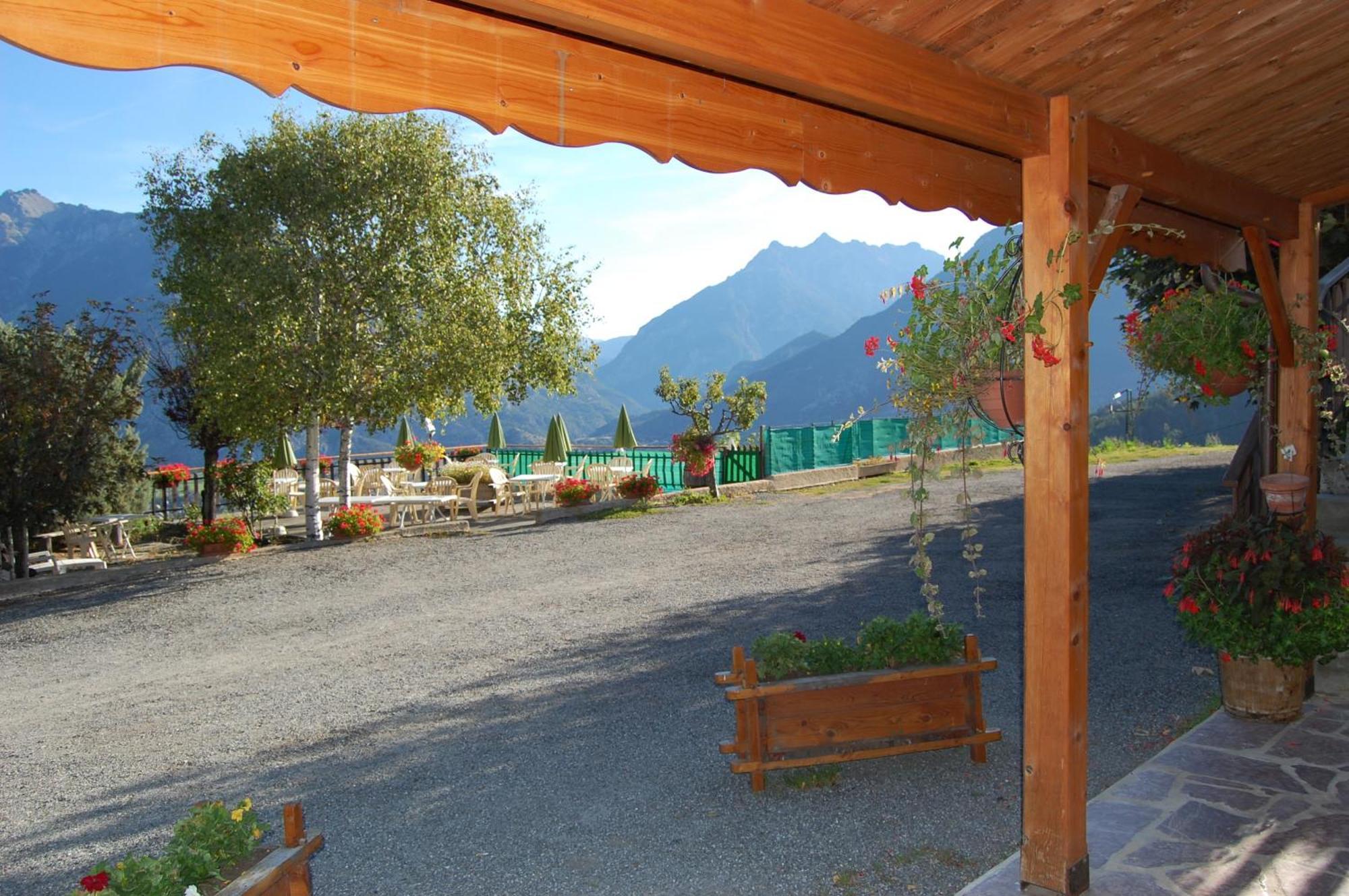 Au Bon Logis Otel Risoul Dış mekan fotoğraf