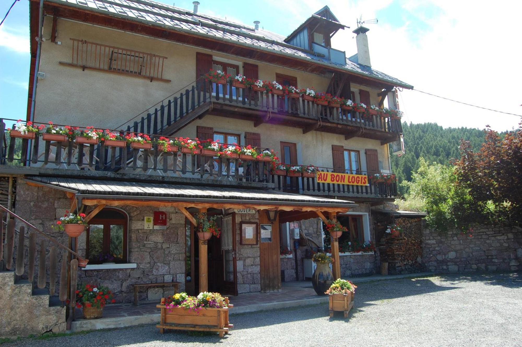 Au Bon Logis Otel Risoul Dış mekan fotoğraf